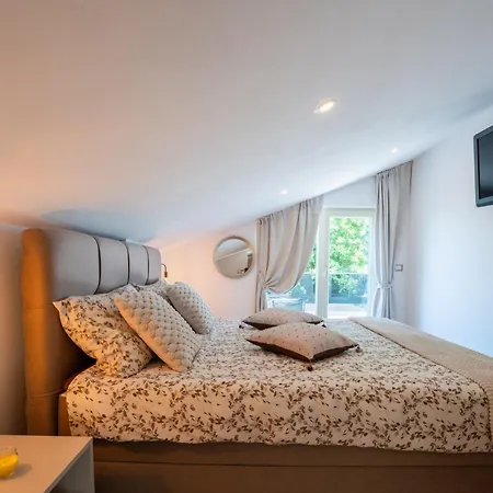Tatil Evi Ami In Peroj - Haus Fuer 4-5 Personen Fažana