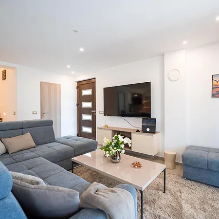 Ami In Peroj - Haus Fuer 4-5 Personen *