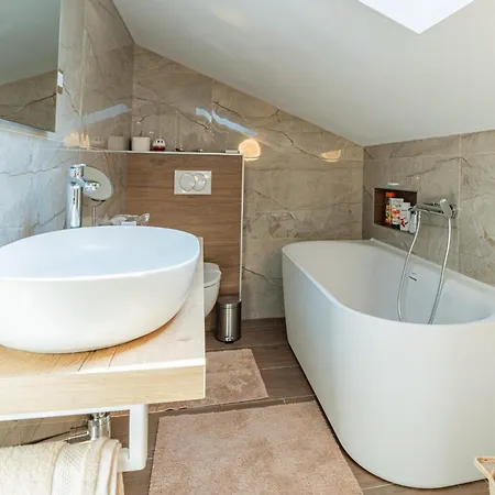Ami In Peroj - Haus Fuer 4-5 Personen Tatil Evi