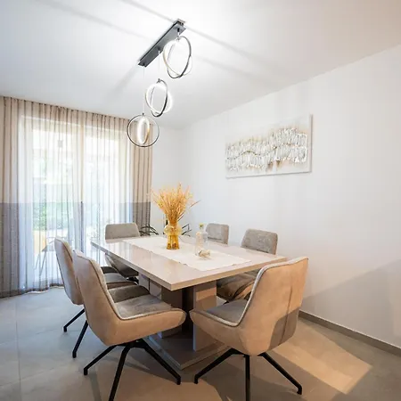 Tatil Evi Ami In Peroj - Haus Fuer 4-5 Personen